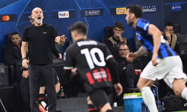 HLV AC Milan nói gì sau trận thua chóng vánh trước Inter Milan?