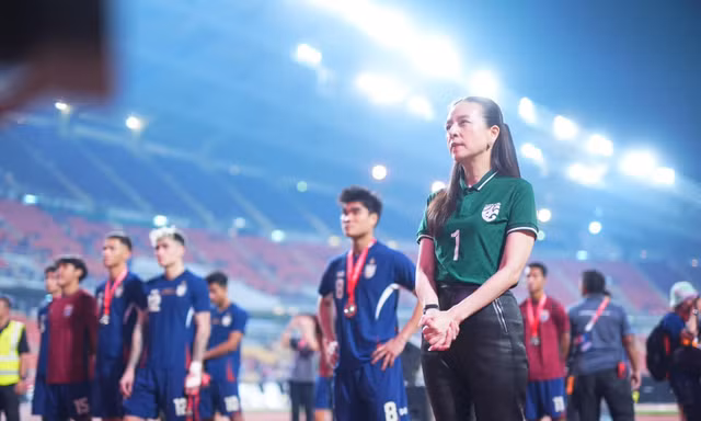 Madam Pang xin lỗi người hâm mộ Thái Lan sau trận thua Việt Nam