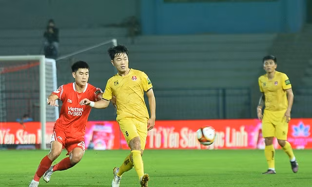 Lương Xuân Trường lại chấn thương nặng