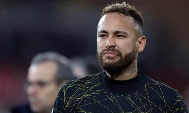 Neymar thừa nhận cãi sếp lớn PSG giữa tin đồn phải ra đi