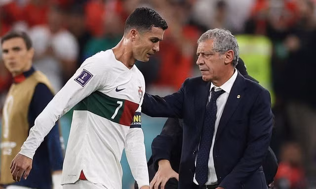 Bồ Đào Nha chính thức sa thải HLV, chờ Mourinho thêm 6 tháng