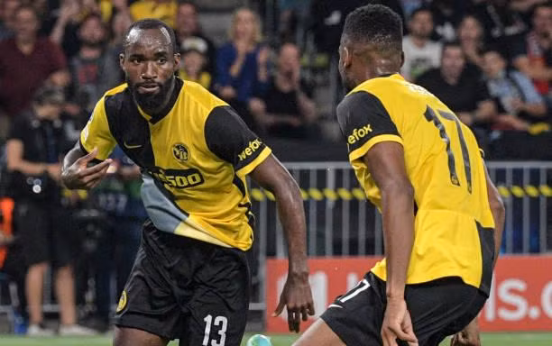 Young Boys vs MU 2-1: Wan-Bissaka nhận thẻ đỏ, MU thua sốc