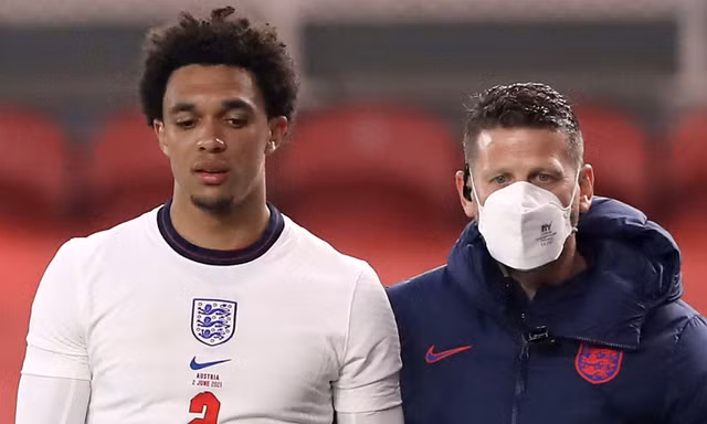 Trent Alexander-Arnold nguy cơ lỡ EURO 2020.