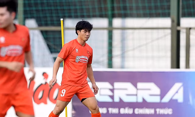 Công Phượng chia tay tuyển Việt Nam, HLV Kim Sang-sik thêm ‘đau đầu’