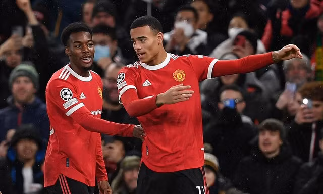 HLV Rangnick giới thiệu loạt cầu thủ mới, MU chia điểm với Young Boys