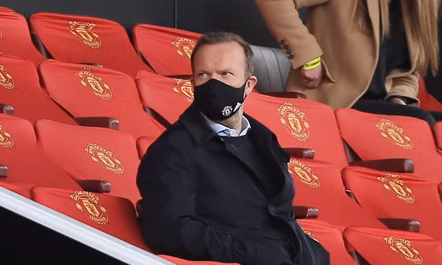 Phó chủ tịch Ed Woodward từ chức, M.U rút lui khỏi siêu giải đấu