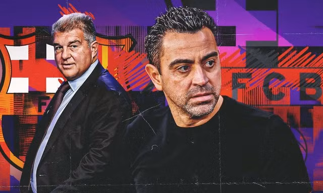 Trò cười ở Barcelona: Xavi bị sa thải 1 tháng sau khi tuyên bố ở lại
