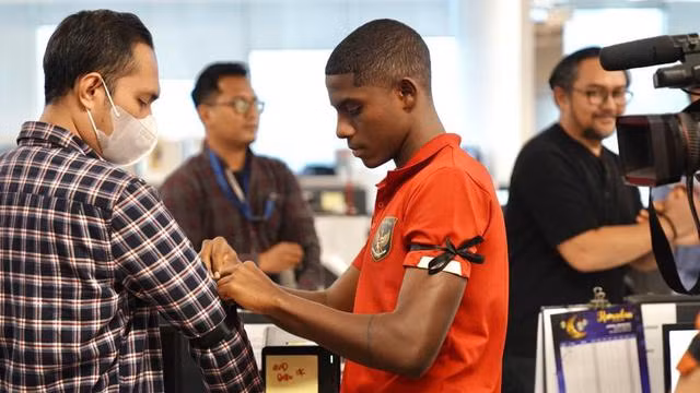 U20 Indonesia đeo băng đen ‘để tang’ U20 World Cup 2023