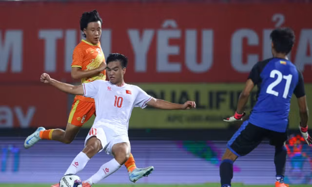 Công Phương tỏa sáng từ ghế dự bị, U20 Việt Nam thắng dễ U20 Bhutan