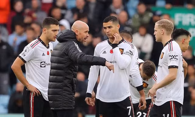 Ronaldo nguy cơ bị phạt 1 triệu bảng vì nói xấu MU