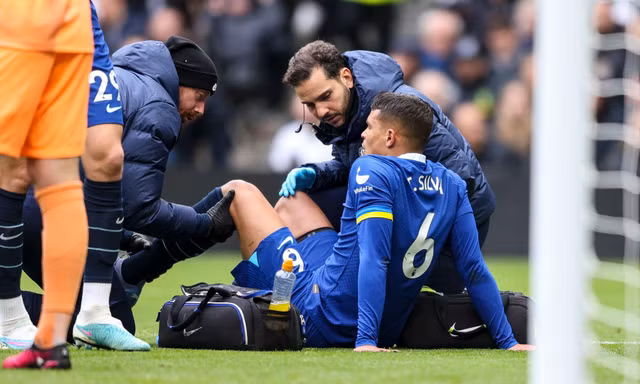 Chelsea nhận tin sét đánh giữa bão khủng hoảng