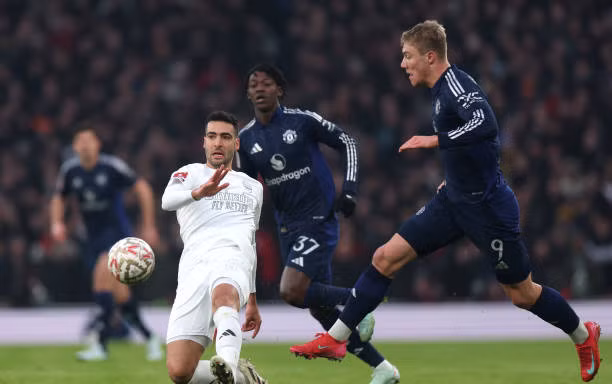 MU loại Arsenal trên chấm luân lưu