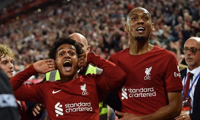 Liverpool ngược dòng nghẹt thở ở phút 90+8