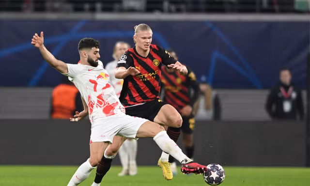 Erling Haaland lại mất hút, Man City thể hiện 2 bộ mặt trước Leipzig