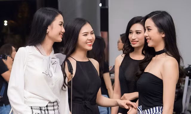 Chia sẻ của thí sinh chung khảo Hoa hậu phía Nam ngày đầu ở Bình Định