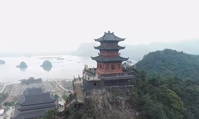 Chiêm ngưỡng vẻ đẹp kỳ vĩ của ngôi chùa lớn nhất Việt Nam