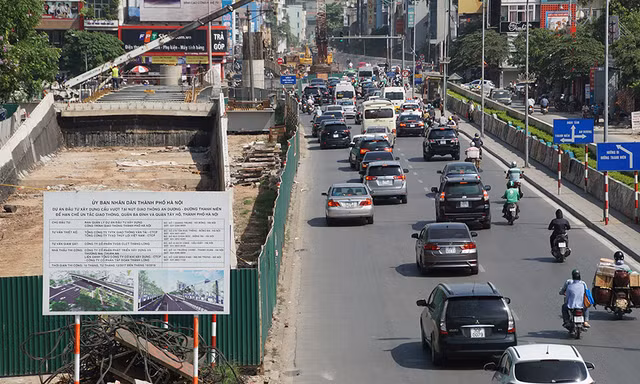 Cận cảnh các điểm đen do dự án 'rùa bò' vừa bị bêu tên ở Hà Nội