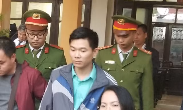 Bị cáo Hoàng Công Lương tại tòa.