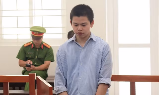Nghịch tử Đỗ Trọng Nhân tại tòa.