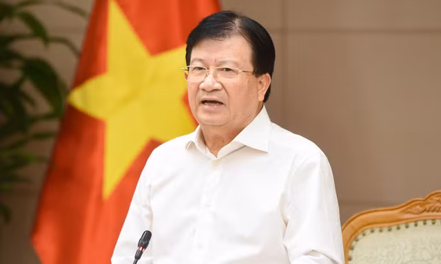 Phó Thủ tướng Trịnh Đình Dũng yêu cầu các địa phương quyết liệt ngăn chặn tàu cá vi phạm ở vùng biển nước ngoài
