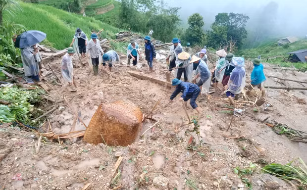 5 người chết đo sạt lở đất đá và bị lũ cuốn trôi ở Hà Giang