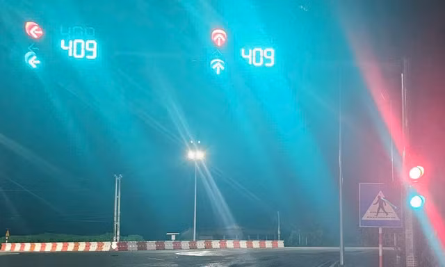 Đèn giao thông hiển thị hơn 400 giây trên đường 1.660 tỷ đồng ở Long An