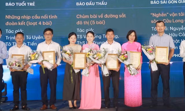 Báo Tiền Phong đoạt giải Ba giải báo chí ngành giao thông vận tải