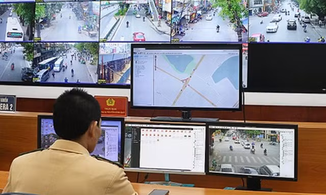 Hệ thống camera tại Đội Chỉ huy và điều khiển đèn tín hiệu (Phòng Cảnh sát giao thông, Công an thành phố Hà Nội) 