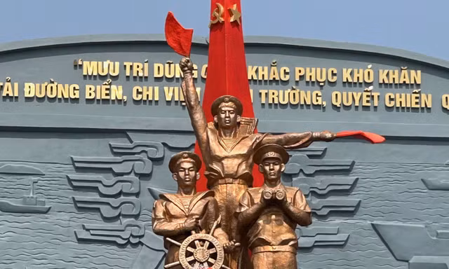 Khánh thành giai đoạn 1 công trình nâng cấp Tượng đài Anh hùng liệt sỹ Đoàn tàu không số