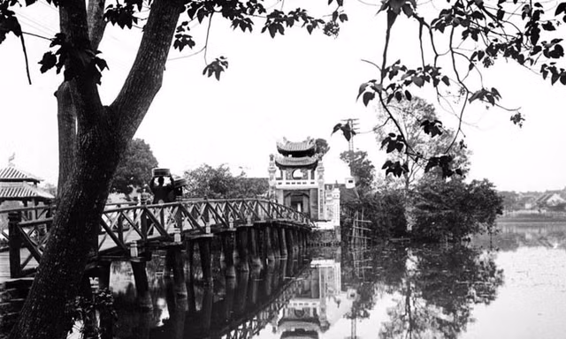 Đền Ngọc Sơn, nơi nhà văn Nguyễn Dậu từng tá túc