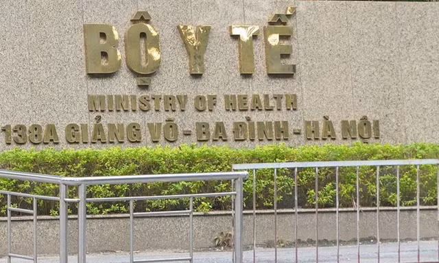Đề nghị Bộ Y tế kiểm điểm trách nhiệm trong nhiều dự án