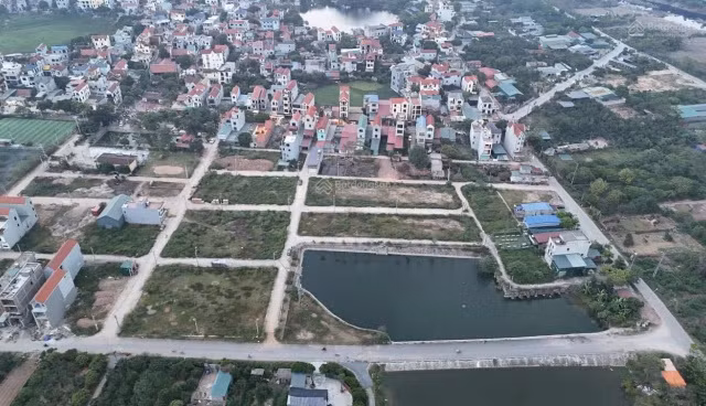 Hà Nội dừng đấu giá 26 lô đất trả lại tiền cọc ở huyện vùng ven