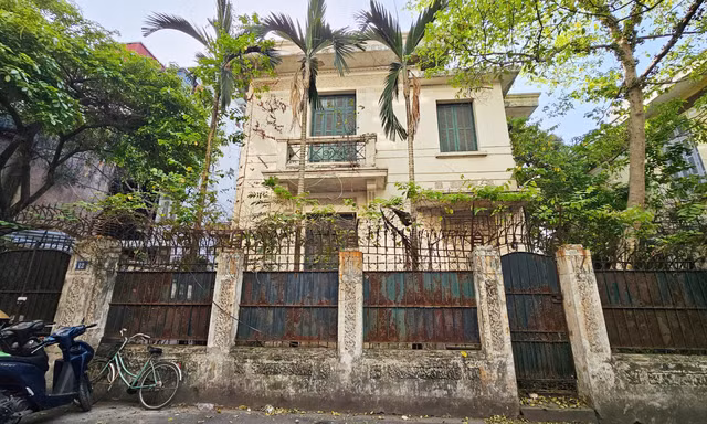 Biệt thự bỏ hoang từng của nguyên Chủ tịch Hà Nội được sử dụng làm trụ sở cơ quan