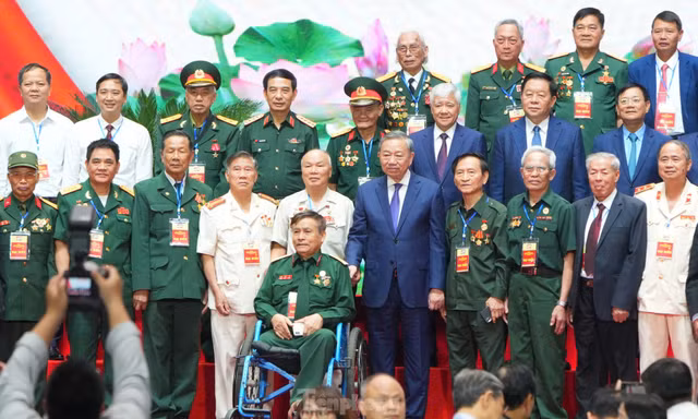 Dự kiến chi hơn 834 tỷ đồng tặng quà người có công dịp 30/4