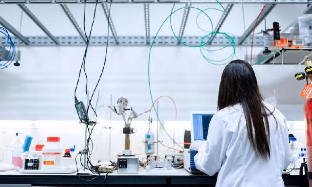 Cuộc thi Khoa học kỹ thuật gặp nhiều tranh cãi, có nên bỏ tuyển thẳng học sinh có giải?