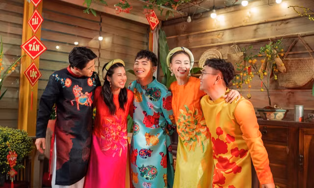 "Thánh phá hit" Ninh Dương Lan Ngọc kết hợp HuyR ra MV nhạc Tết, fan phản ứng ra sao?