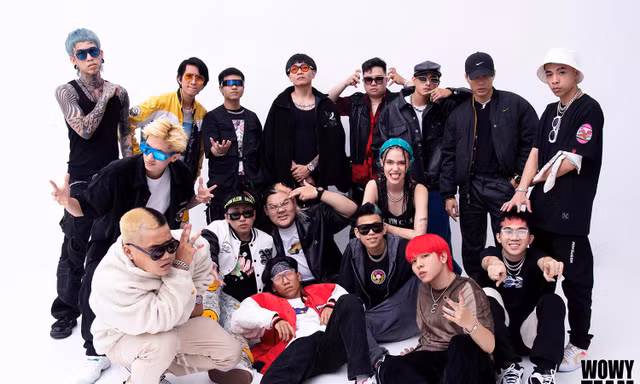 Wowy Team họp mặt đông vui trong bộ ảnh mới, quy tụ anh tài của 2 mùa "Rap Việt"