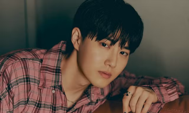Suho khiến EXO-L thỏa nỗi nhớ, chính thức quay lại K-Pop với mini album "Grey Suit" 