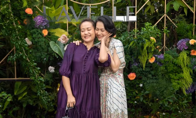 “Chị Hạnh” Hồng Ánh (Cây Táo Nở Hoa) thoát vai tảo tần, lên đồ sang chảnh dự sự kiện