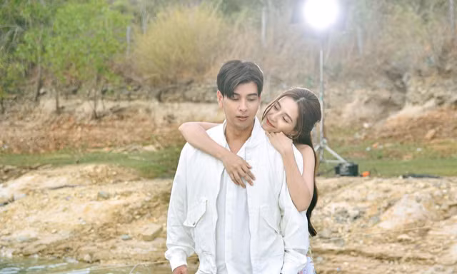 Hồ Quang Hiếu tiết lộ lý do mời tình cũ của Jack đóng MV, nói gì khi được "đẩy thuyền"?