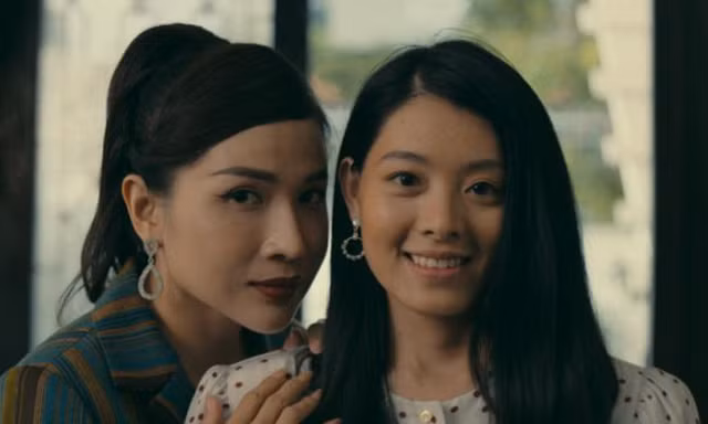 Phim "Chuyện Ma Gần Nhà" hé lộ truyền thuyết đô thị về "cô gái xe nước mía" quen thuộc