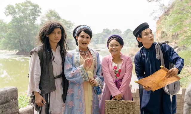 Cung nữ tuổi dần: "Hoàng hậu" Huỳnh Lập cực duyên, tung hứng đối đáp thỏa lòng fan