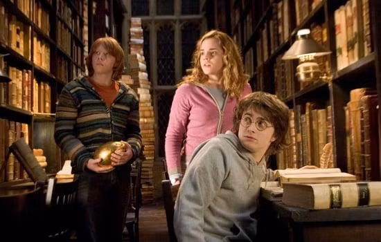 Nếu nhận được thư cú và nhập học Hogwarts, 12 chòm sao sẽ sắm vai phù thủy tài ba nào?