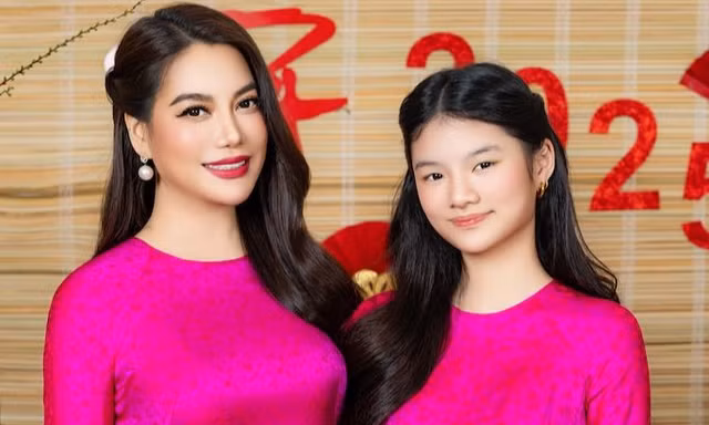 Trương Ngọc Ánh sum họp bên gia đình, khoe bộ ảnh mới cùng mẹ và con gái