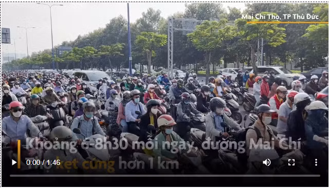 Đường Mai Chí Thọ kẹt cứng vì bến xe khách trên vỉa hè