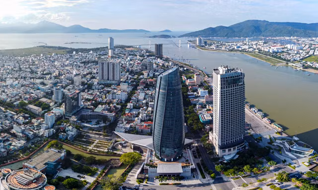 Dịch bệnh bùng phát khiến hoạt động kinh tế Đà Nẵng bị ảnh hưởng và thiệt hại nghiêm trong. Ảnh: Thanh Hiếu