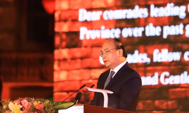 Thủ tướng Nguyễn Xuân Phúc phát biểu tại lễ kỷ niệm 20 năm đô thị cổ Hội An, khu đền tháp Mỹ Sơn được UNESCO công nhận Di sản văn hóa thế giới và 10 năm Cù Lao Chàm (Hội An) được công nhận Khu Dự trữ sinh quyển thế giới.