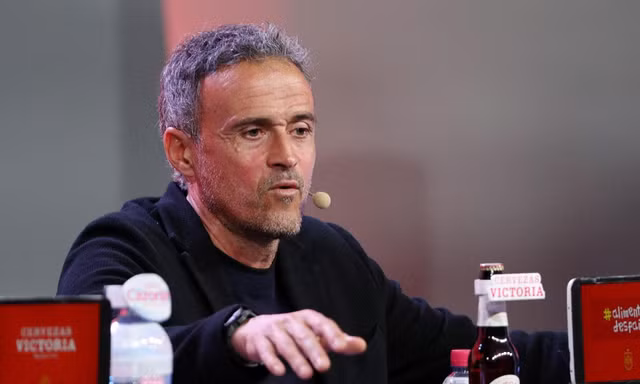 HLV Enrique nhận định cơ hội vô địch World Cup 2022 của các 'ông lớn'