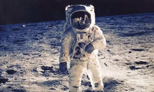 NASA cho biết, đá mặt trăng có thể cung cấp đủ oxy cho 8 tỷ người Trái đất trong 100.000 năm