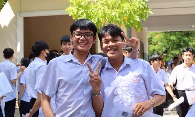 Bộ GD&ĐT bỏ sàn 8 điểm Toán với ngành vi mạch bán dẫn